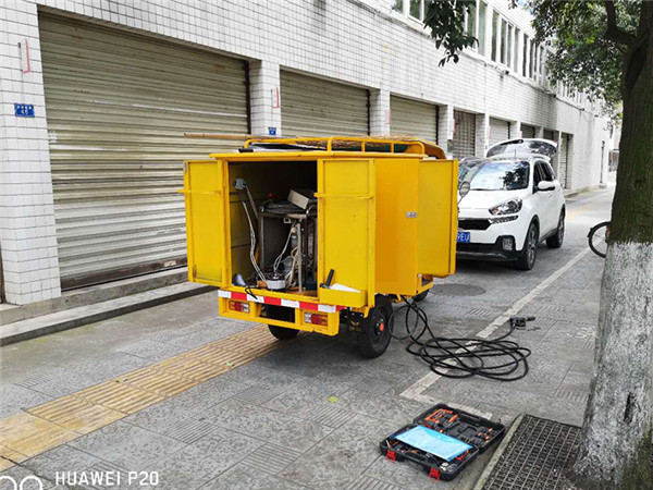 四川高压冲洗车在物业保洁中服务